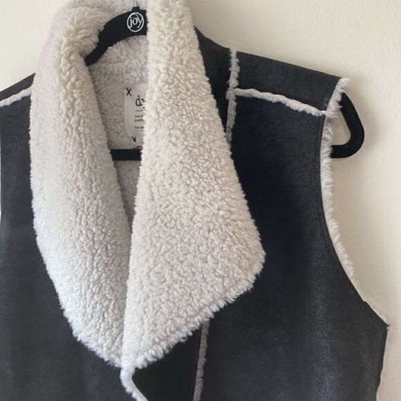 Dylan vest small black and white faux Sherling and suede - Picture 3 of 6